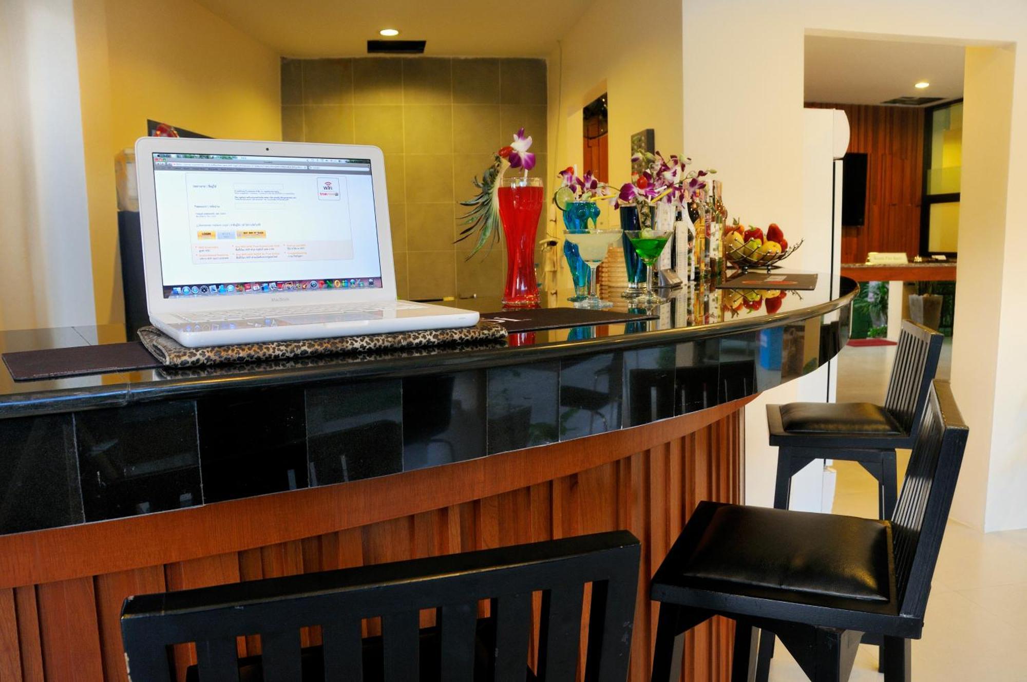 The Wave Hotel Patong Sha Phuket Exterior foto