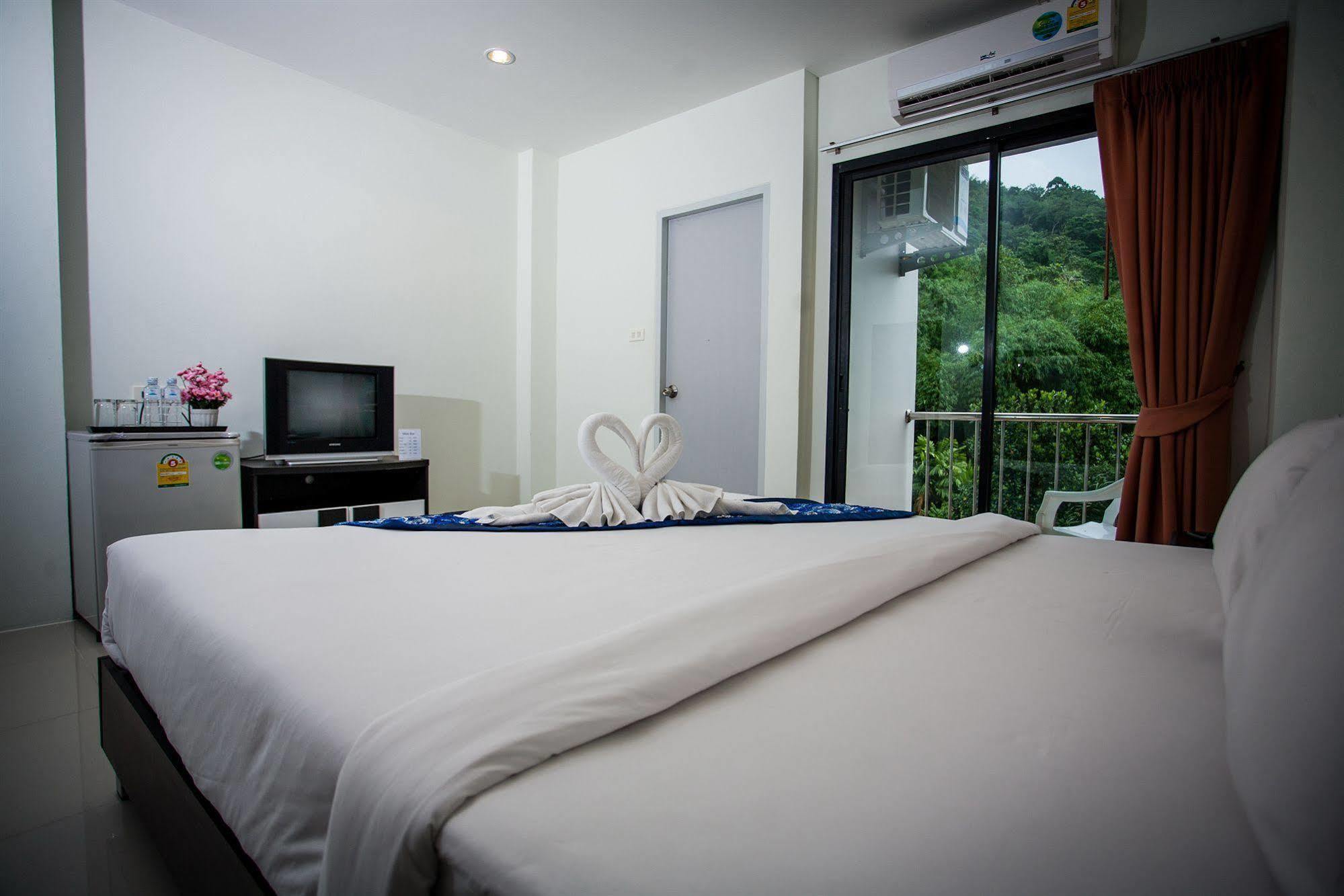 The Wave Hotel Patong Sha Phuket Exterior foto